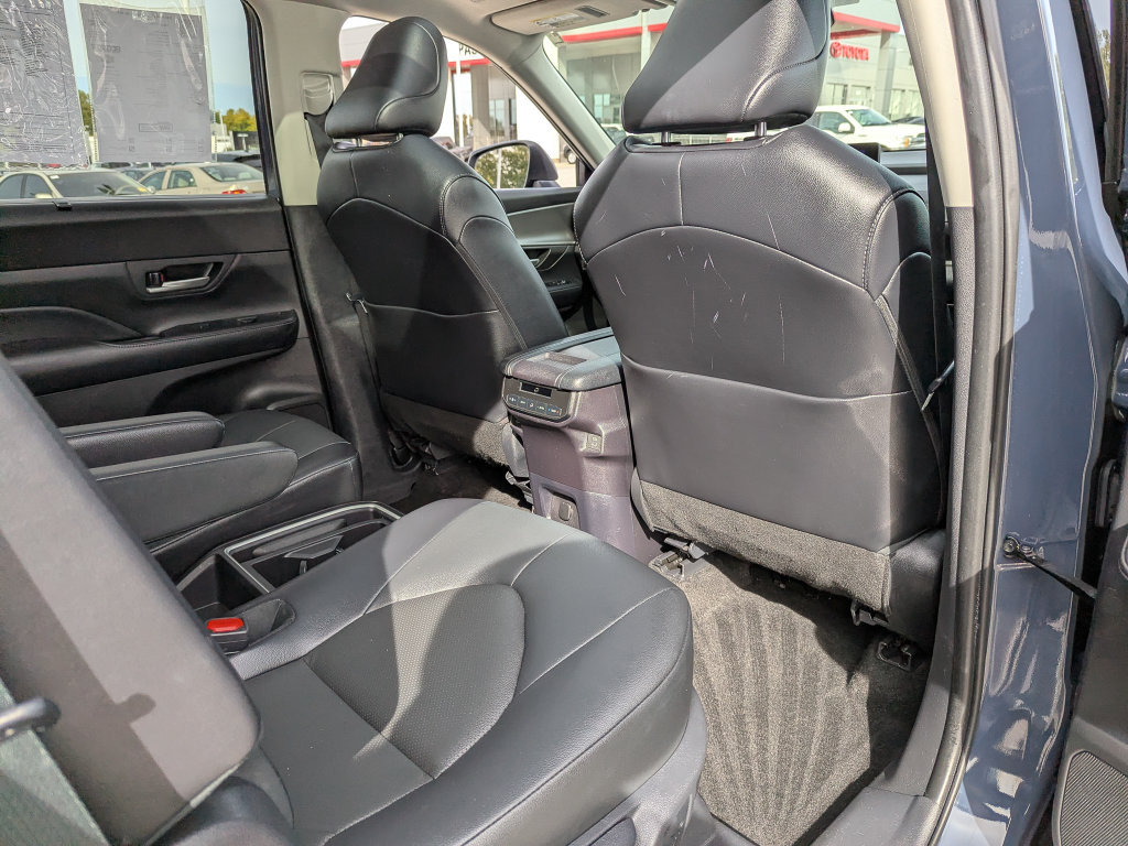 Certified 2025 Toyota Grand Highlander AWD image 40