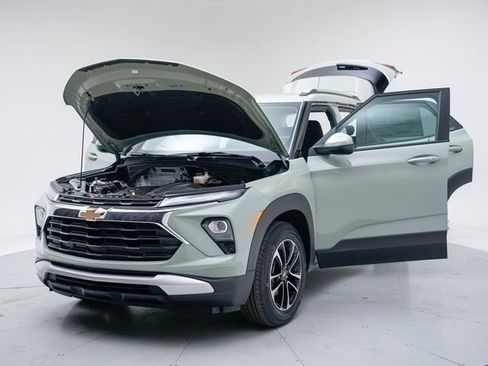New 2026 Chevrolet TrailBlazer LT w/ Convenience Package image 18