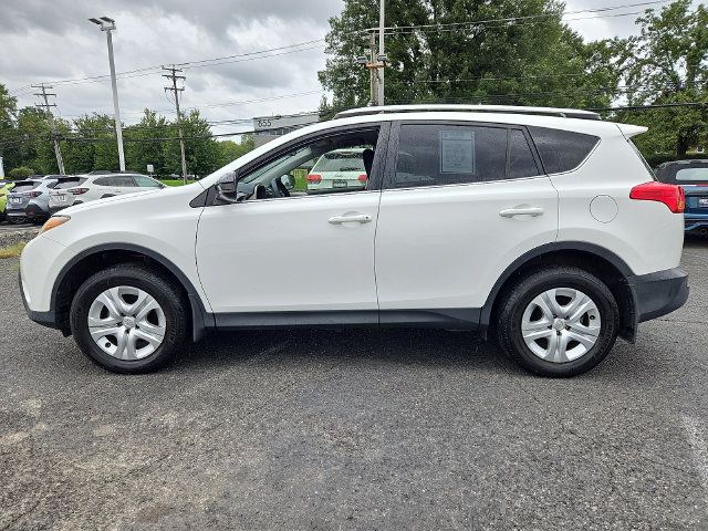 Used 2014 Toyota RAV4 LE AWD/4WD image 4