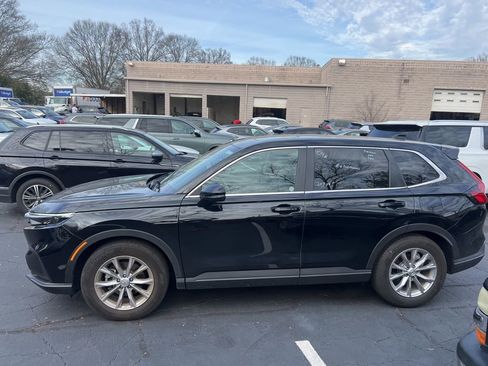 Used 2025 Honda CR-V EX-L image 8