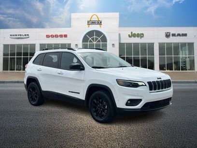Used 2023 Jeep Cherokee Altitude Lux