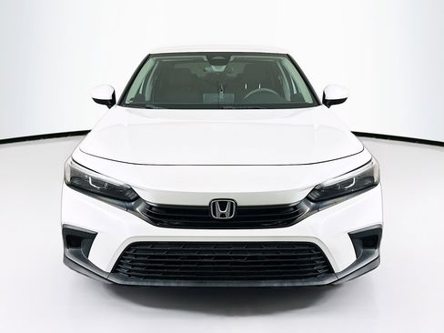 Used 2022 Honda Civic LX image 2