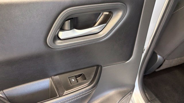 Used 2025 Nissan Rogue SV AWD/4WD image 21
