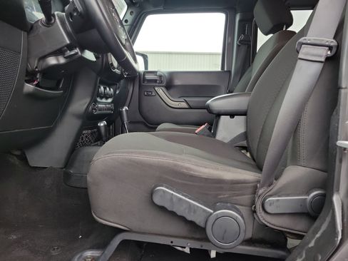 Used 2017 Jeep Wrangler Unlimited Sport w/ Quick Order Package 24S AWD/4WD image 16