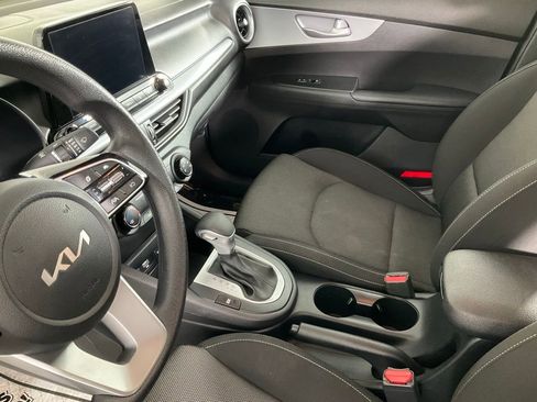 Used 2023 Kia Forte LXS image 12