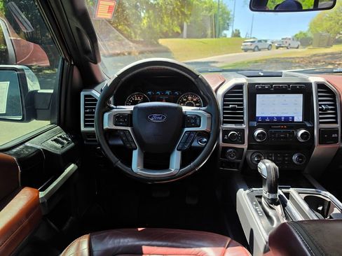 Used 2019 Ford F150 Platinum w/ Equipment Group 701A Luxury AWD/4WD image 9
