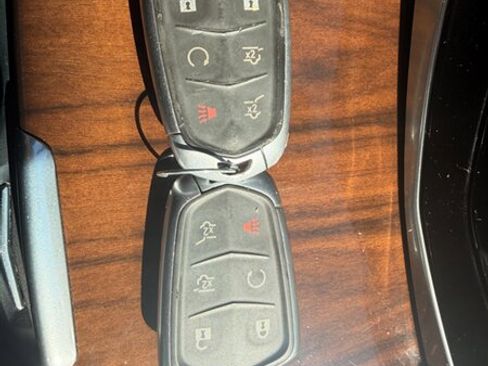 Used 2019 Cadillac Escalade Luxury AWD/4WD image 14