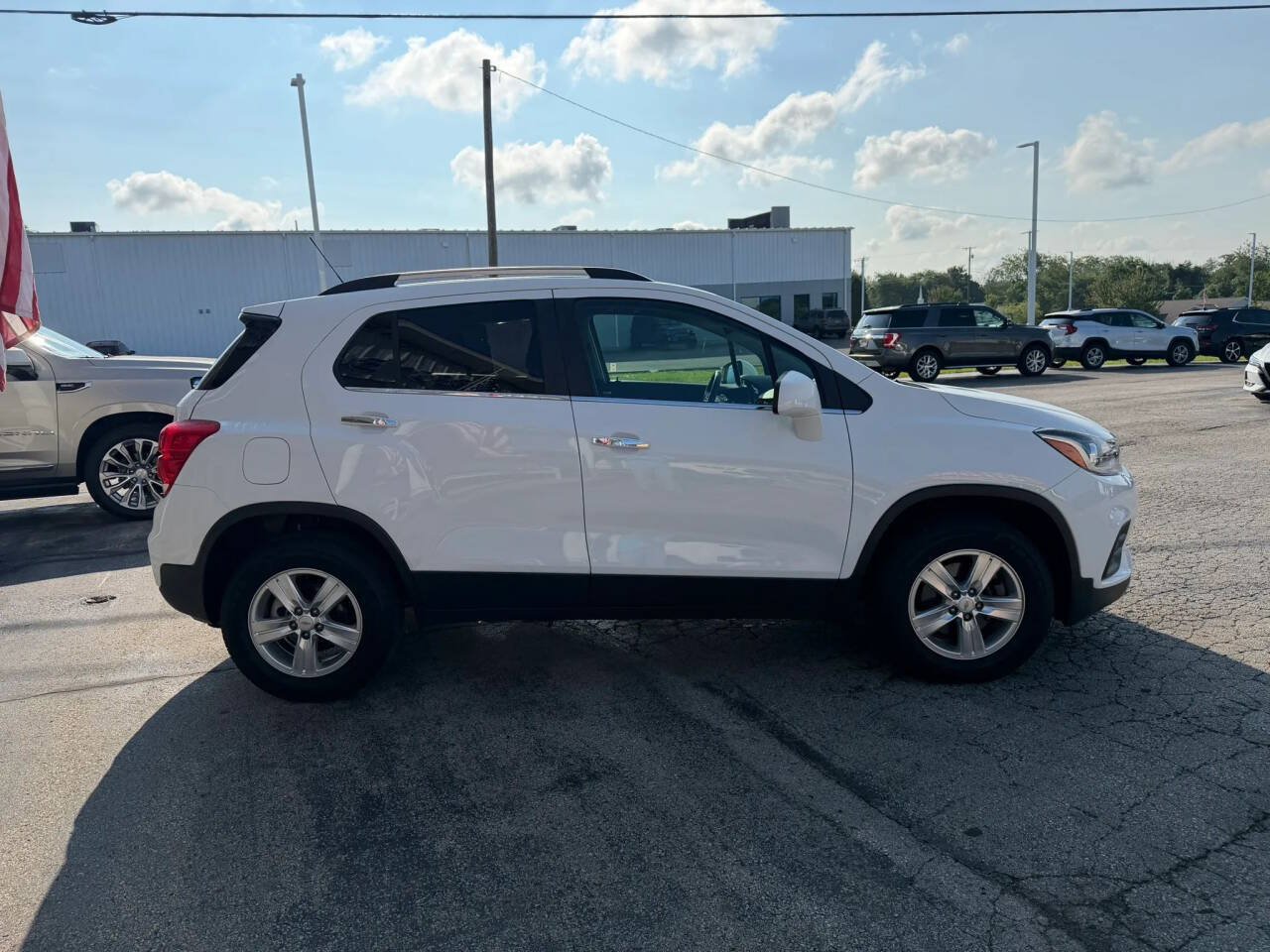 Used 2018 Chevrolet Trax LT w/ LT Convenience Package AWD/4WD image 6