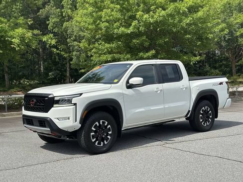 Certified 2024 Nissan Frontier PRO-4X w/ Technology Package AWD/4WD image 3