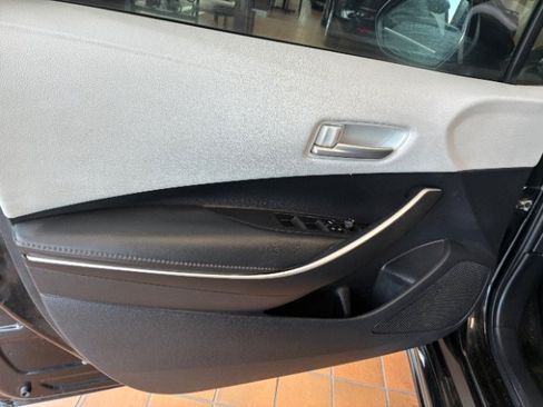 Used 2021 Toyota Corolla SE FWD image 13