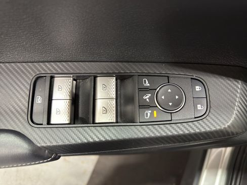 Used 2024 Mitsubishi Outlander SE AWD/4WD image 25