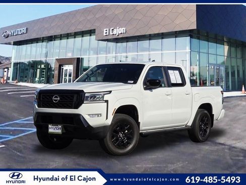 Used 2023 Nissan Frontier SV w/ Midnight Edition Package image 1