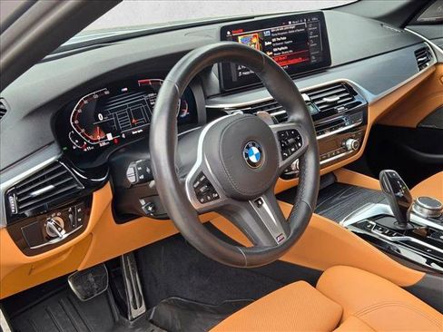 Used 2023 BMW 530i w/ M Sport Package RWD image 9