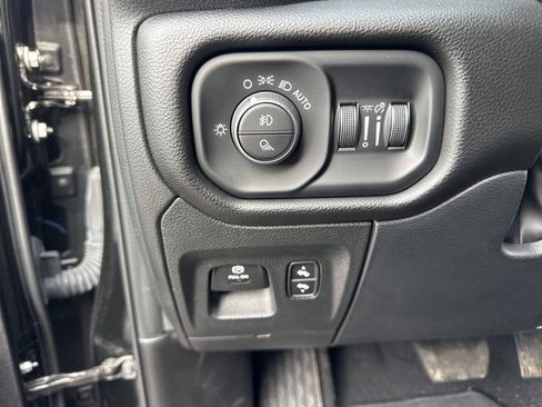 Used 2025 RAM 1500 Laramie image 20