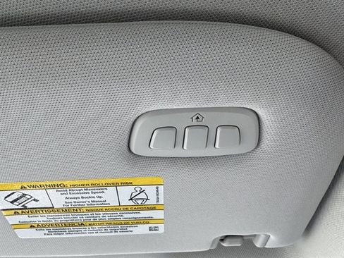 Used 2025 Ford Expedition Active image 17