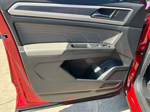 Used 2023 Volkswagen Atlas Cross Sport SEL R-Line image 18