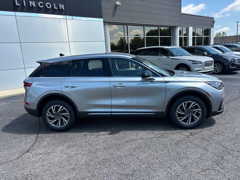 Certified 2024 Lincoln Corsair AWD image 8