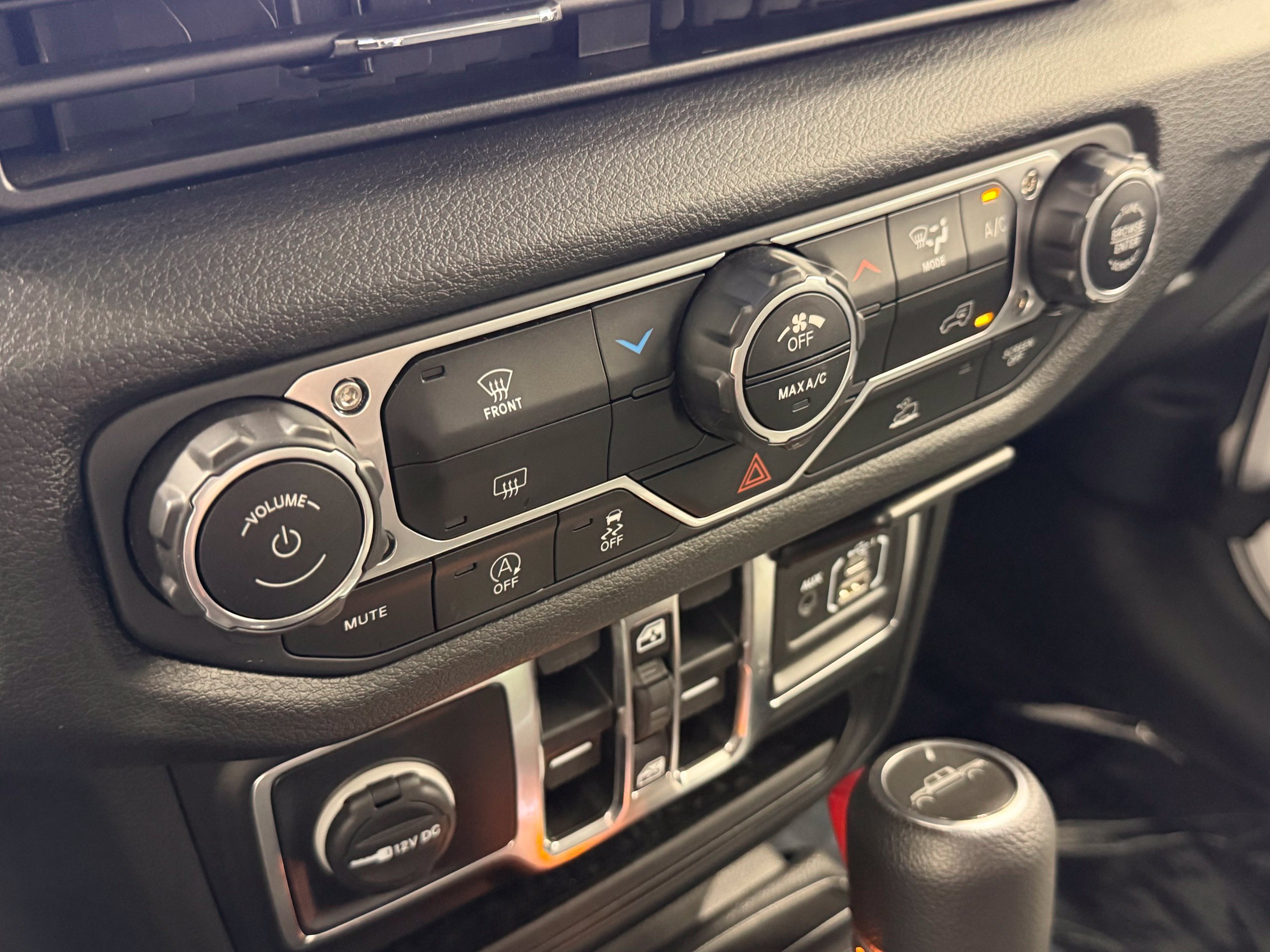 Used 2025 Jeep Gladiator Sport AWD/4WD image 45