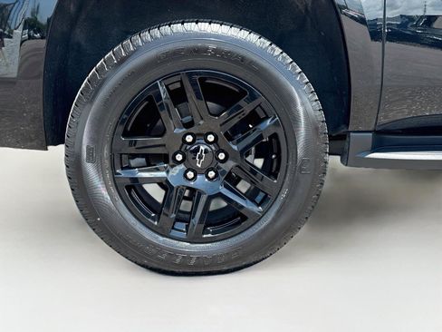 Used 2019 Chevrolet Suburban LT RWD image 36