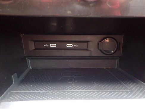 Used 2021 Volkswagen Tiguan SE image 20