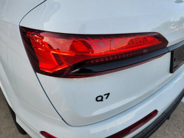Used 2026 Audi Q7 3.0T Premium Plus AWD/4WD image 7