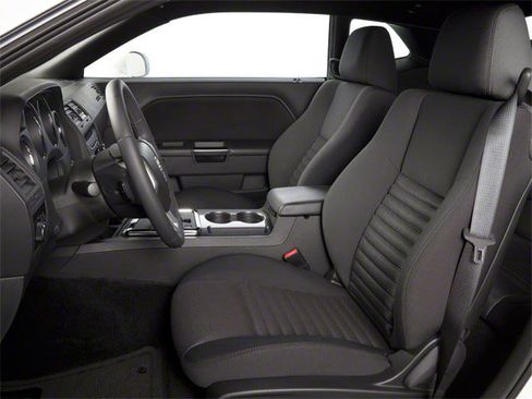 Used 2012 Dodge Challenger SXT RWD image 11