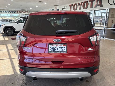 Used 2017 Ford Escape SE FWD image 9