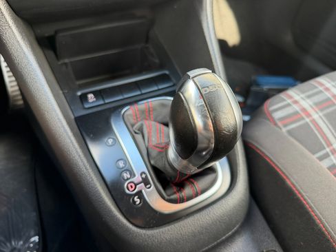 Used 2011 Volkswagen Golf 2-Door image 35