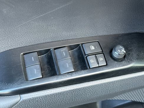 Used 2025 Toyota Camry LE image 13