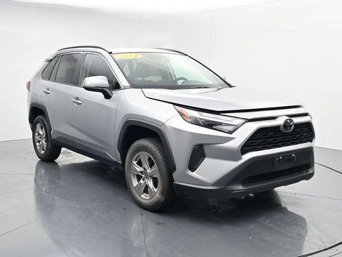 Used 2024 Toyota RAV4 XLE AWD/4WD image 2