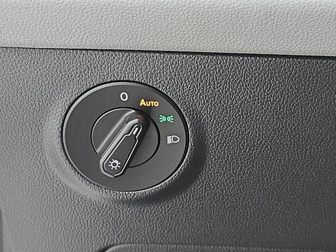 Certified 2024 Volkswagen Taos SEL image 25