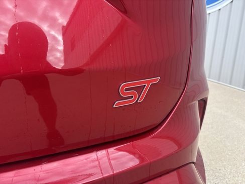 Used 2024 Ford Edge ST image 11