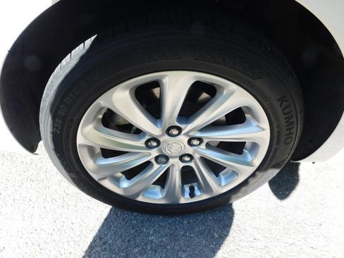 Used 2015 Buick LaCrosse Leather FWD image 9