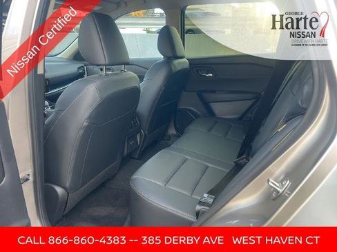 Certified 2025 Nissan Rogue SL image 17