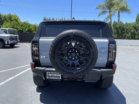 New 2026 GMC Hummer EV SUV AWD/4WD image 6