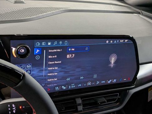 New 2026 Chevrolet Equinox EV RS image 30