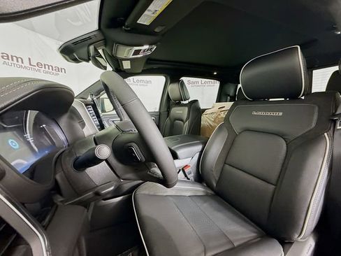 New 2026 RAM 1500 Laramie AWD/4WD image 22