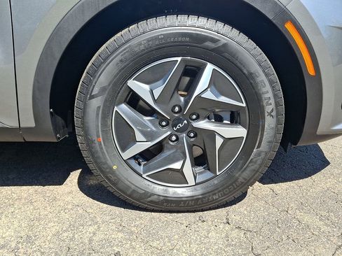 Certified 2022 Kia Sorento S AWD/4WD image 8