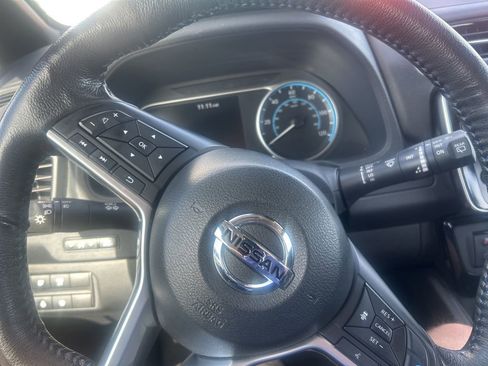 Used 2019 Nissan Leaf SV w/ SV Technology Package image 4