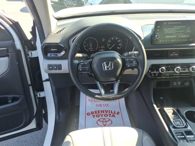 Used 2025 Honda Pilot EX-L image 12