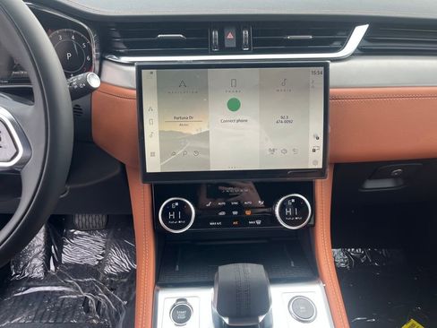 New 2026 Jaguar F-PACE R-Dynamic S image 16