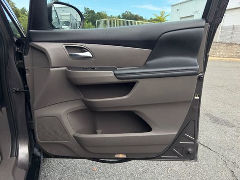 Used 2016 Honda Odyssey EX-L image 28