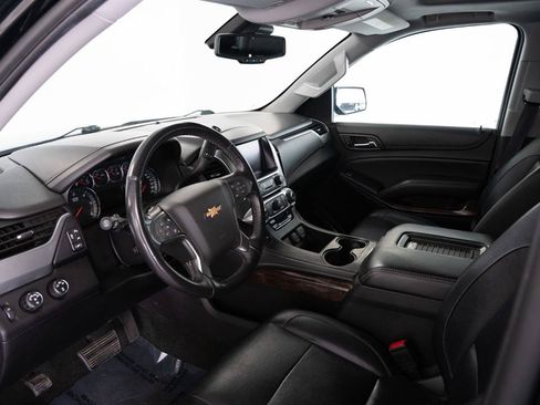 Used 2016 Chevrolet Suburban LT w/ Luxury Package AWD/4WD image 10