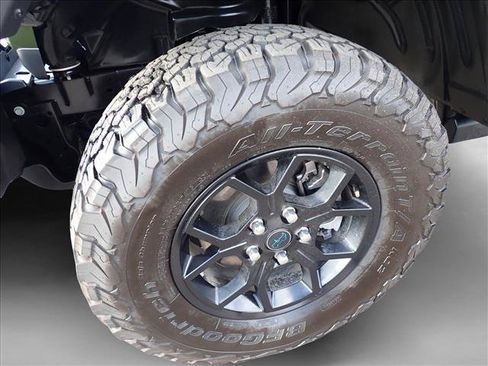 Used 2024 Jeep Wrangler Unlimited AWD/4WD image 7