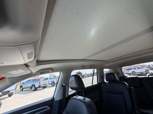 Used 2022 Volkswagen Atlas SEL R-Line AWD/4WD image 40