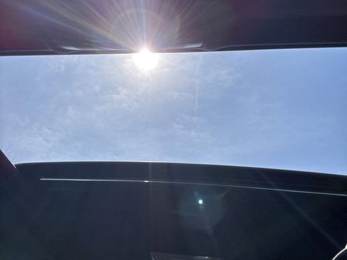 Used 2017 BMW 330e image 11