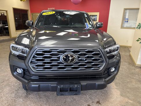 Used 2023 Toyota Tacoma TRD Off-Road image 2