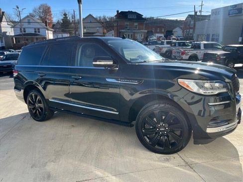 Used 2024 Lincoln Navigator Black Label image 4