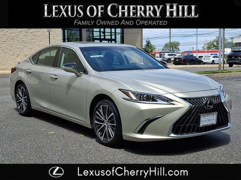 Used 2025 Lexus ES 350 w/ Premium Package FWD image 1