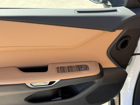 New 2026 Lexus ES 350e FWD image 17